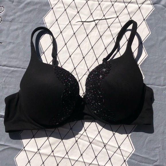 Victoria’s Secret Bra - Picture 1 of 6